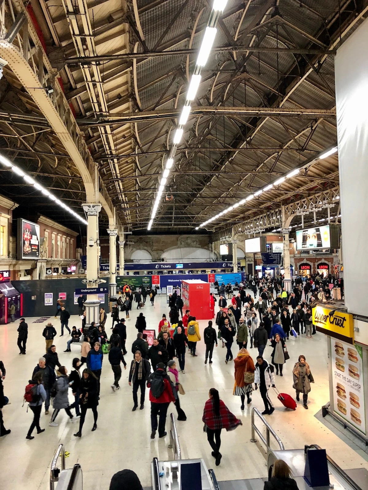 빅토리아 스테이션.jpeg