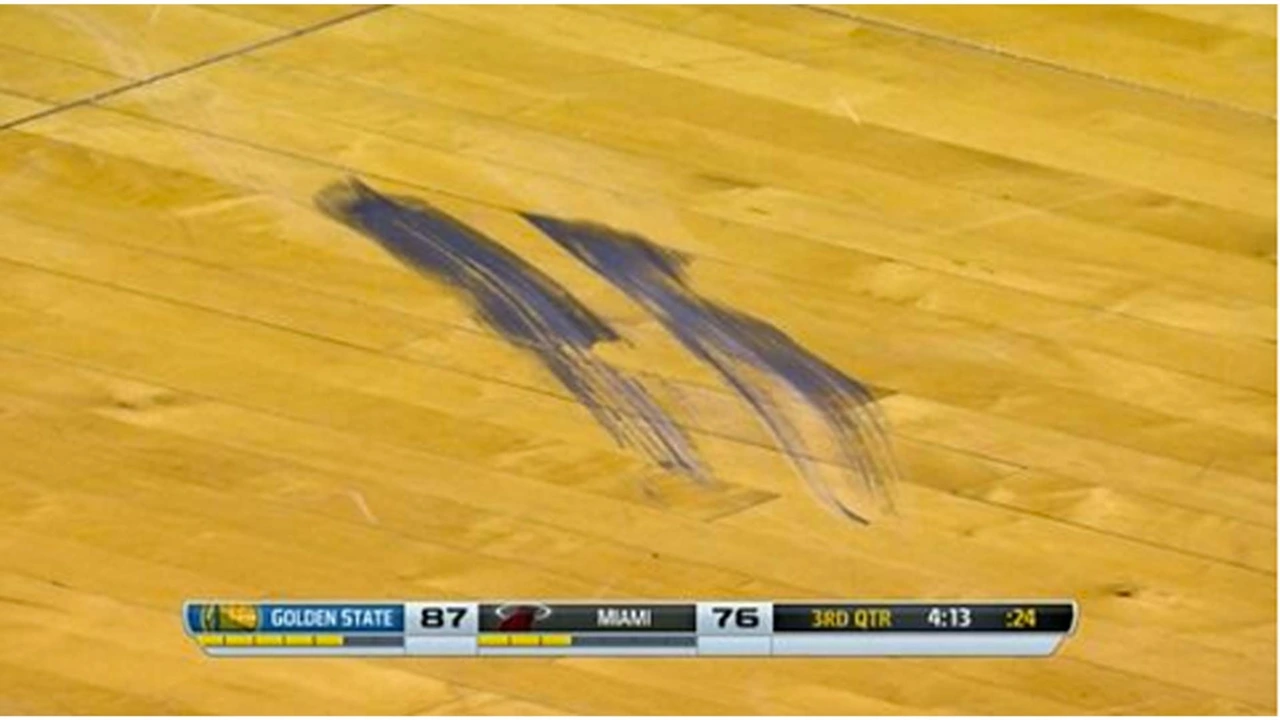 lebron-skidmark-1214-twitter-ftr_k2sy9wujta9h12whu9nqmn7ls.jpg?t=1451733203&amp;quality=100&amp;w=1280&amp;h=720