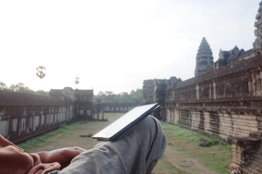 2718CE3F5554EF3E200DFC