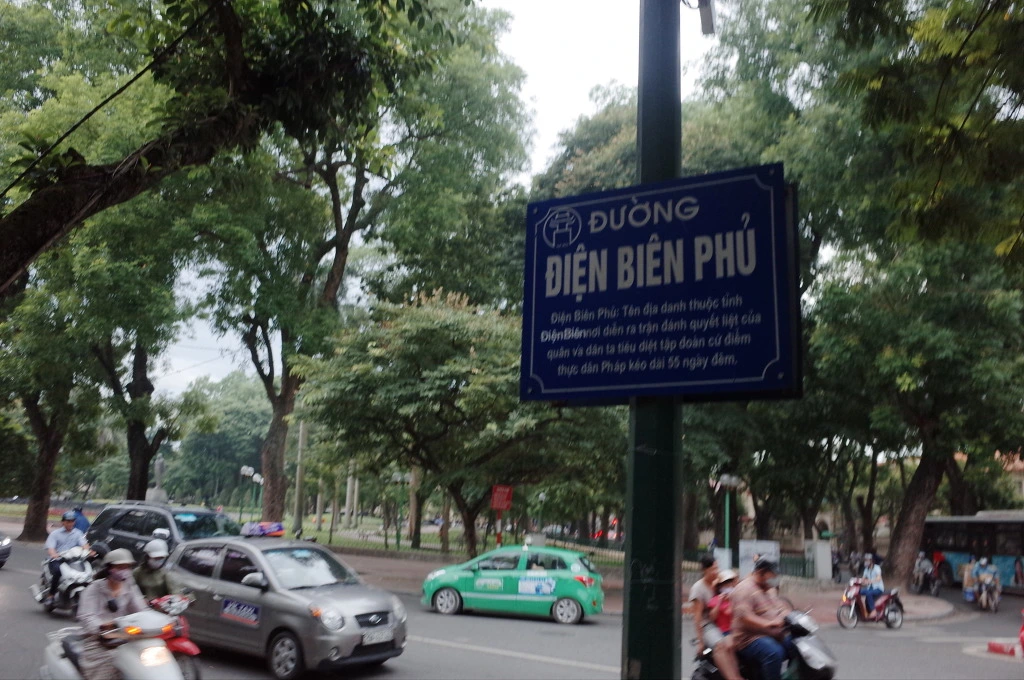 2101793B55778C1F27327D