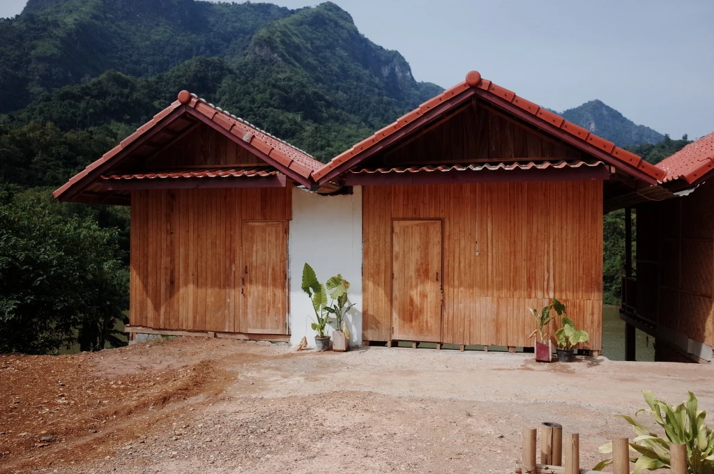 21634B42556B23D23D144A