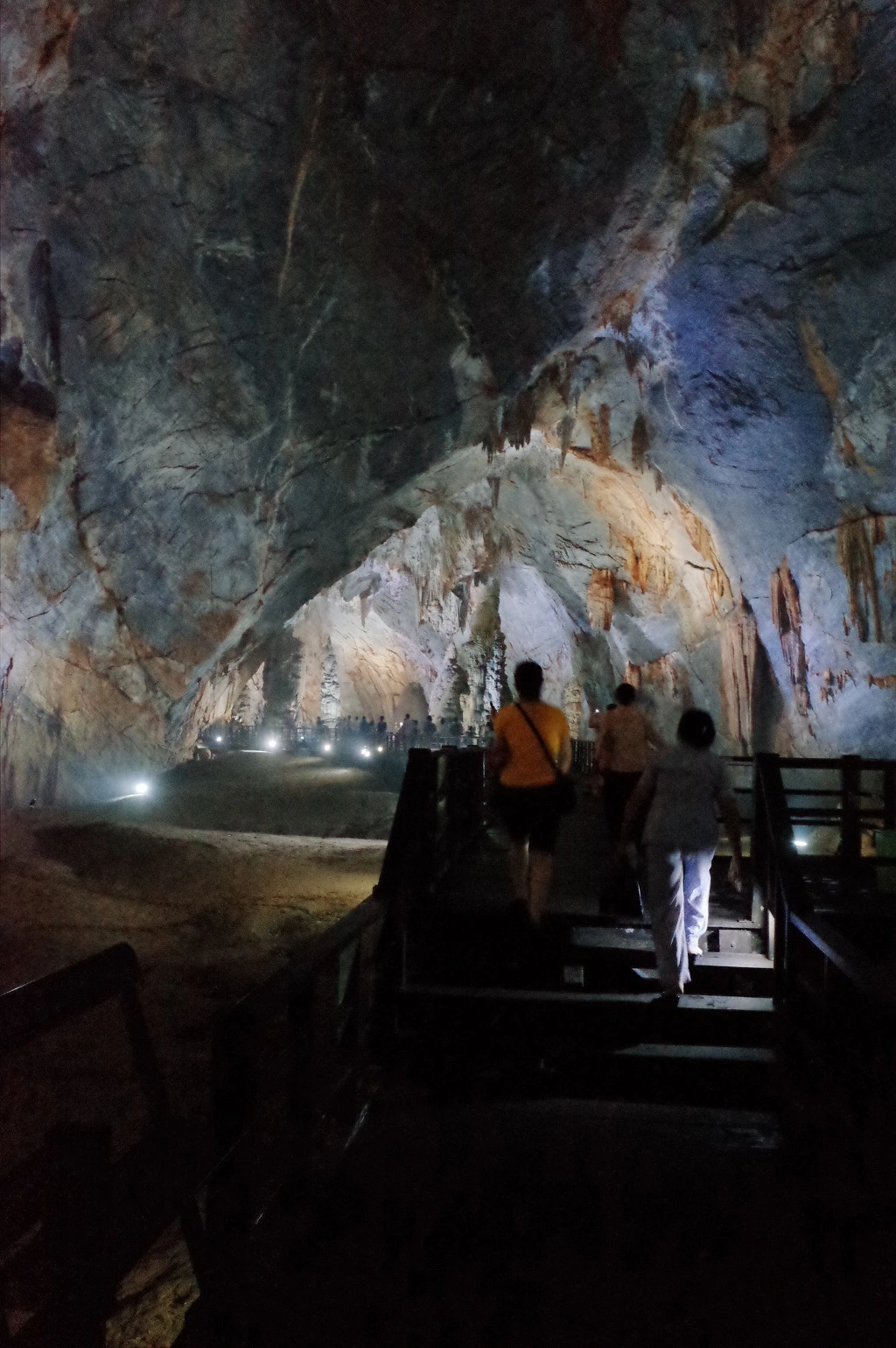 2256F339557ECC1605BCF1