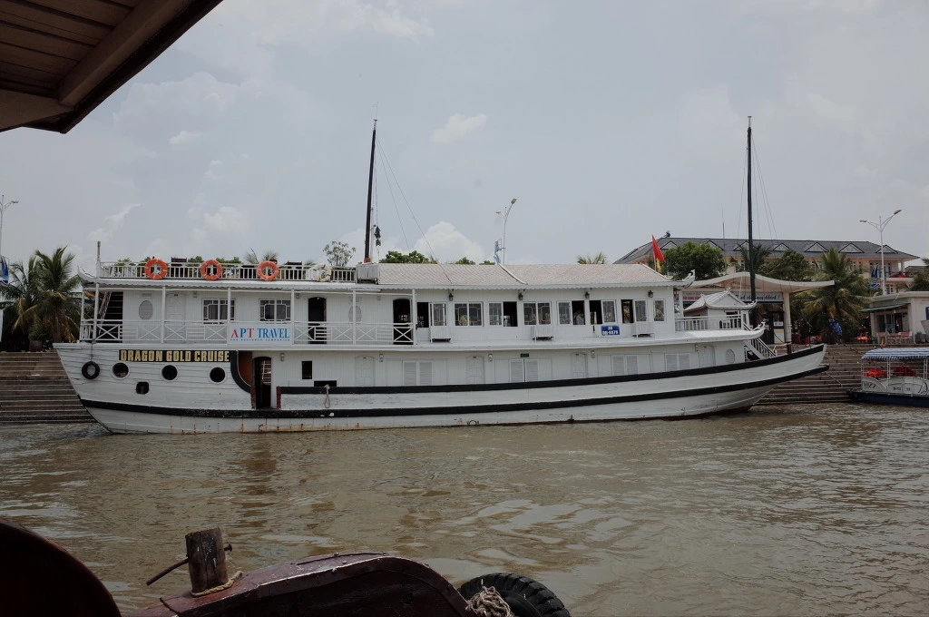 215C5A41557AB69406ECD6