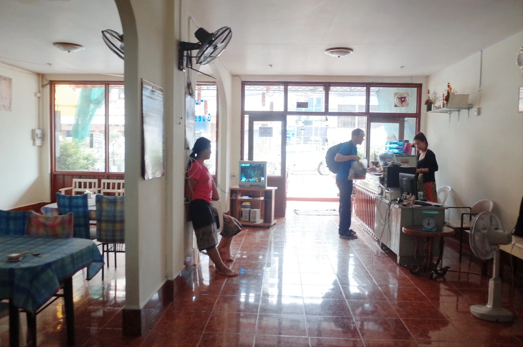 272DF63E5561F4AF15F02A