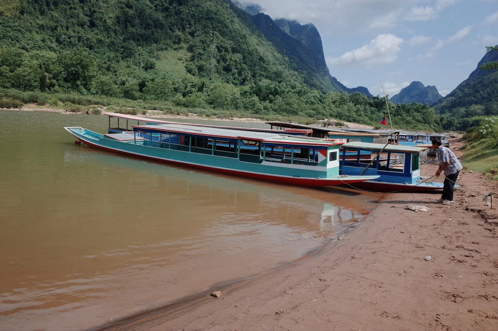 22027A3F556F1BAA176301