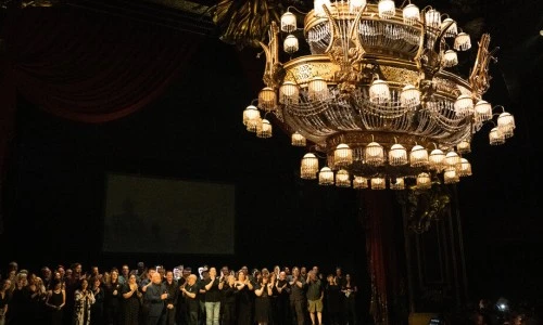 ?src=%22https%3A%2F%2Fstatic01.nyt.com%2Fimages%2F2023%2F04%2F18%2Fmultimedia%2F16phantom-ckht%2F16phantom-ckht-facebookJumbo.jpg%22&type=ff500_300