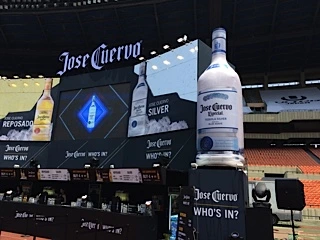 호세 쿠에르보 부스.jpg