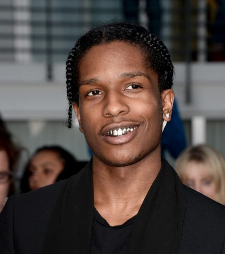 라키 그릴즈.png