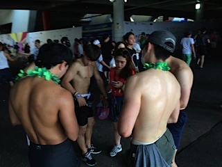 벗은 외국인들.jpg