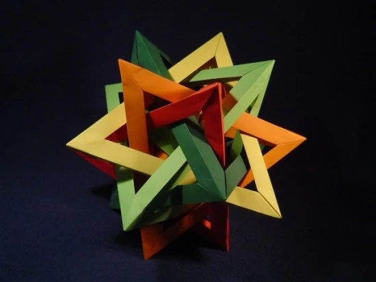 fit-five-intersecting-tetrahedra-60deg-3.jpg?type=w1
