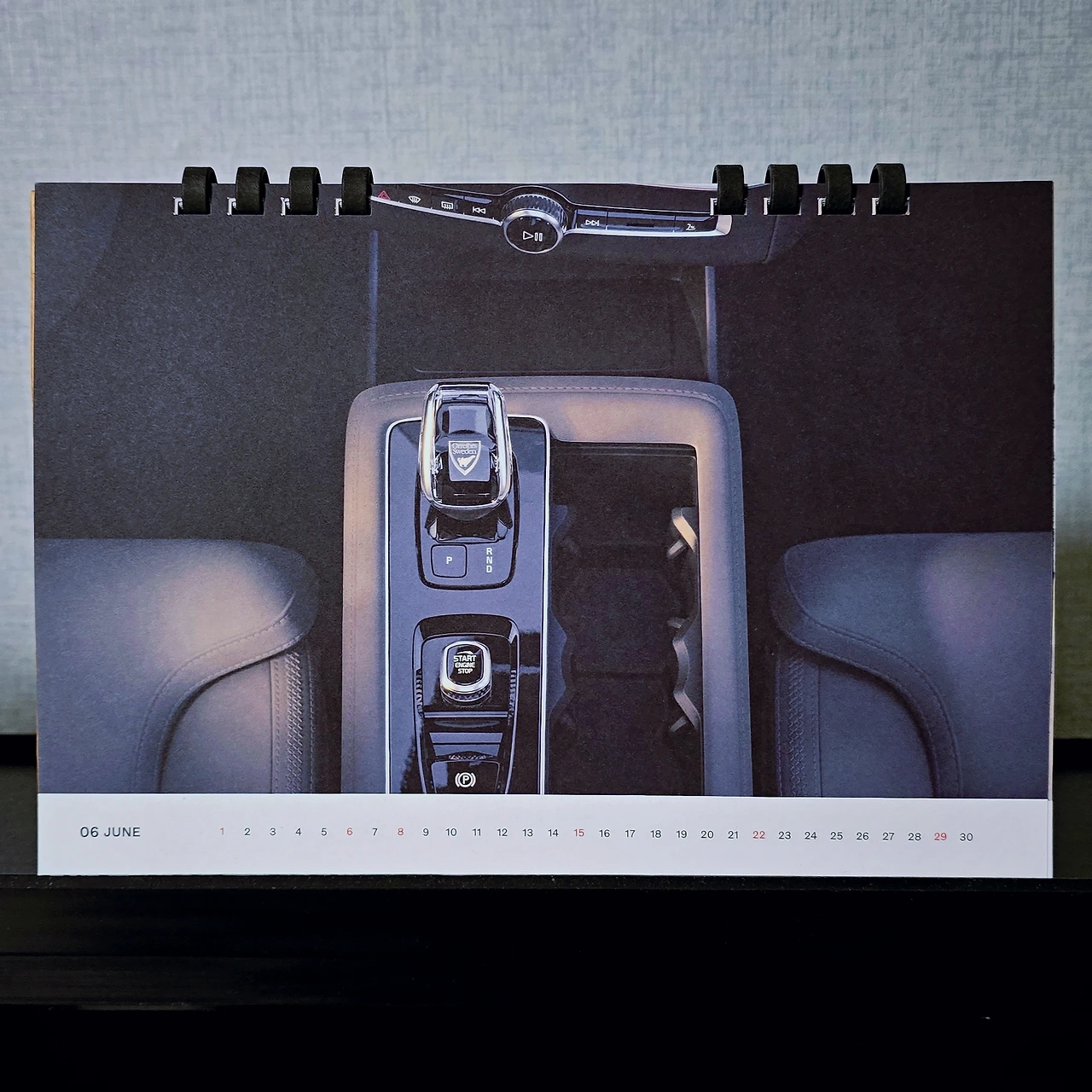 볼보 6월 달력_XC90.jpeg