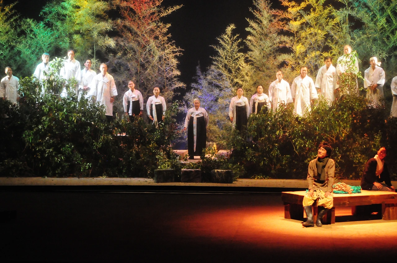 나붓등 공연사진.JPG