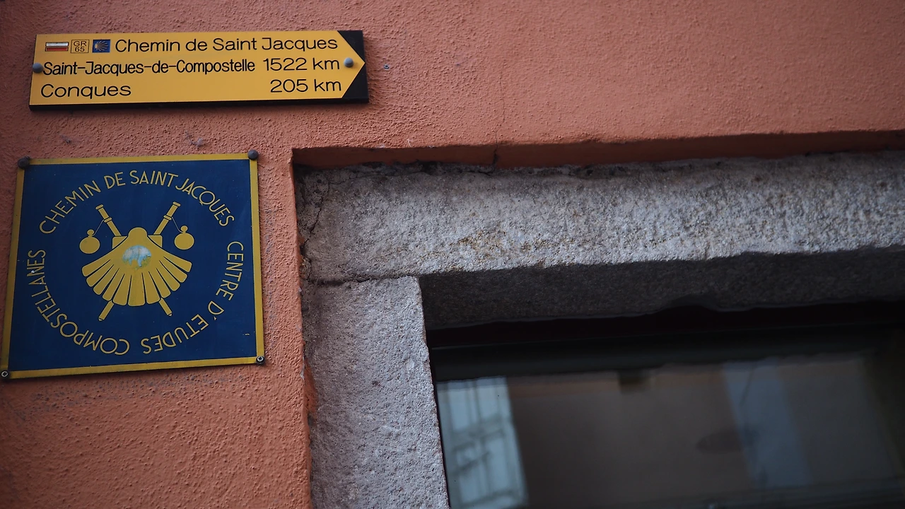 르퓌에서 산티아고까지 1,522킬로.JPG