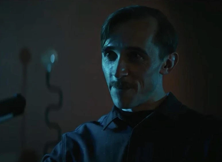 MV5BNDkyNmJhNWMtZTFkNC00NjMyLThmZTgtZWI1M2I0MjBlOWNmXkEyXkFqcGdeQXVyNDU0NTIyMjQ._V1_SX1777_CR0%2C0%2C1777%2C884_AL_.jpg?type=w773