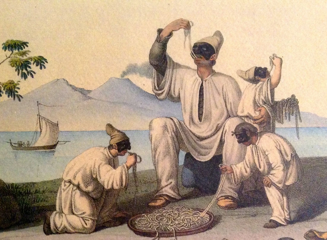 파스타를 먹는 풀치넬라.JPG