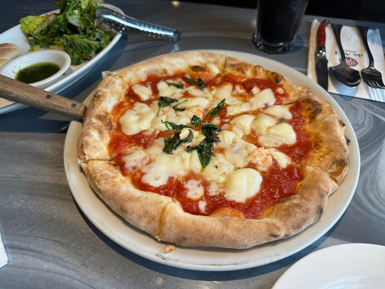 마르게리타 피자.jpeg