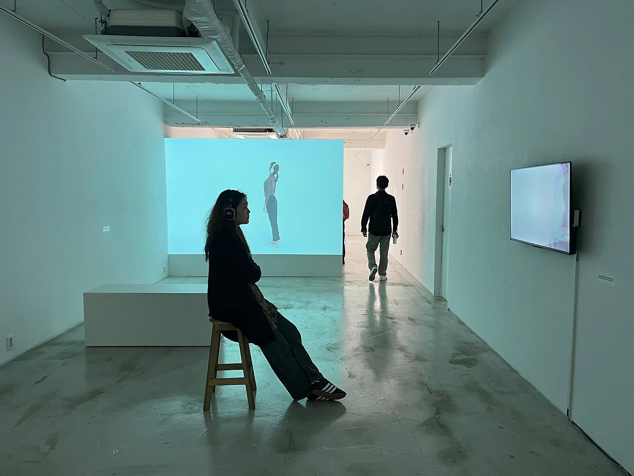 16.농사짓는 몸_ 듣는 산책_ 본인제공.JPG