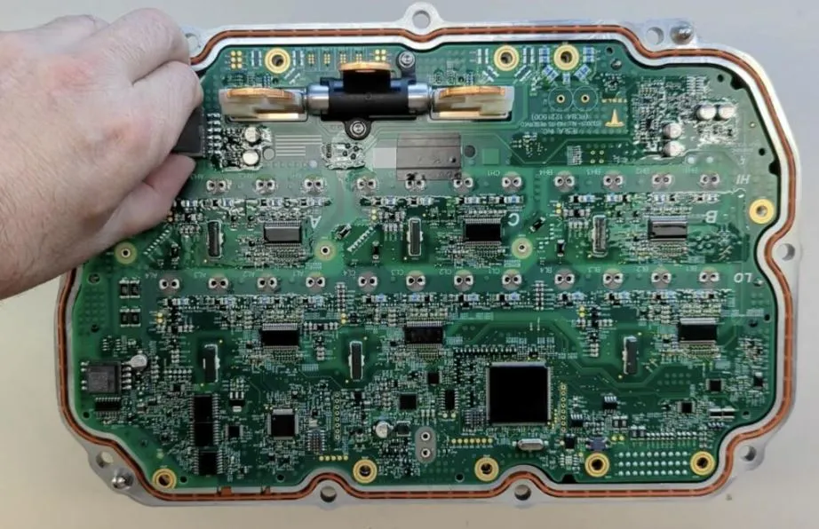 모델3 인버터 내부.JPG