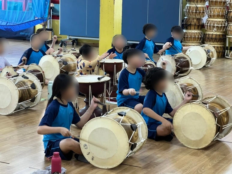 자카르타 국악수업.jpeg