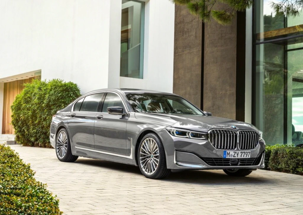 2020 BMW 7 (7).JPG