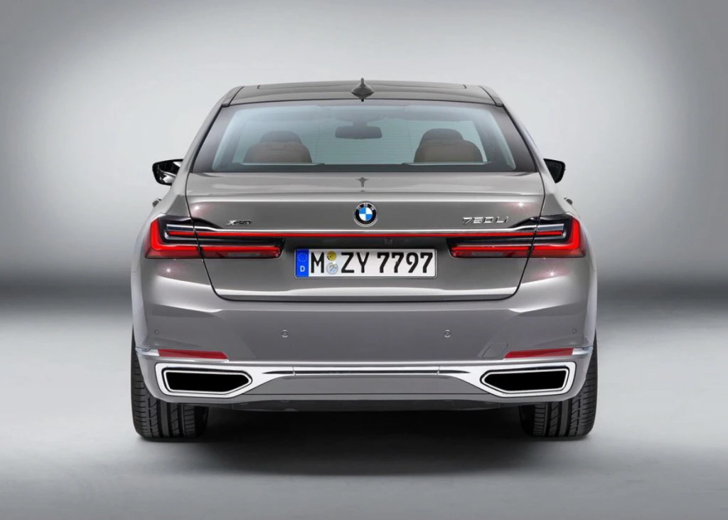 2020 BMW 7 (3).JPG