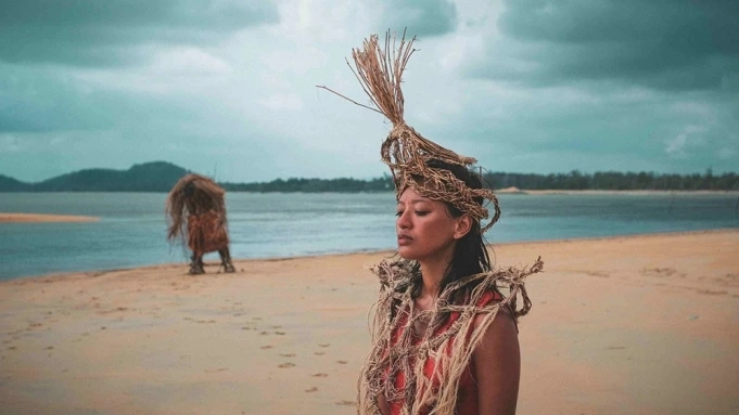 STONE-TURTLE-COURTESY-OF-GREENLIGHT-PICTURES.jpg?type=w1