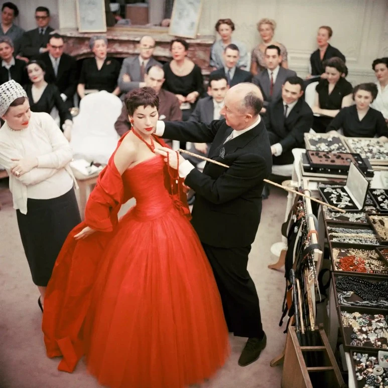 dior_1954.jpg?type=w773