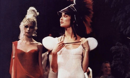 ?src=%22https%3A%2F%2Fpatternvault.files.wordpress.com%2F2011%2F08%2Fgivenchyhcfw1996.jpg%22&type=ff500_300