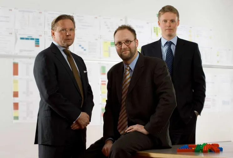 shared-vision2?width=744&amp;ratio=1&amp;imageUrl=https%3a%2f%2fwww.lego.com%2fr%2fwww%2fr%2fcatalogs%2f-%2fmedia%2fcatalogs%2farticles%2flego%2520history%2farticle%2520photos%2fcompany%2f26%2520management%2520strategies%2fshared-vision2.jpg%3fl.r%3d-247239785