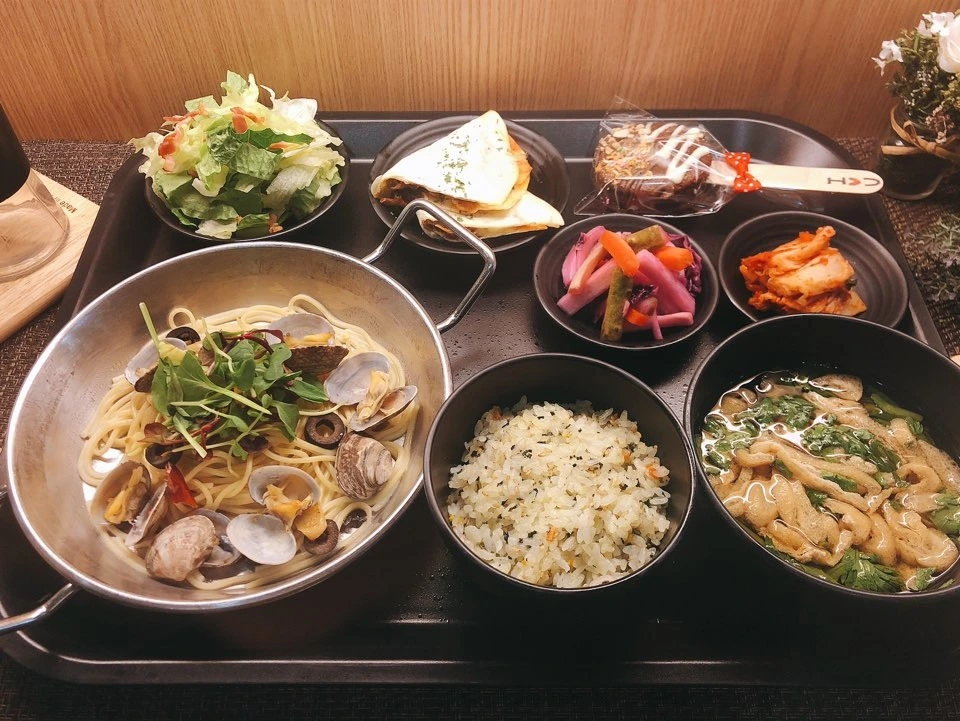 봉골레 퀘사디야.jpeg