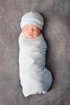 Swaddled-baby-400x278-1.jpeg