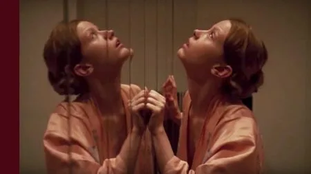 suspiria-sara-mirror-door1.jpg?type=w1