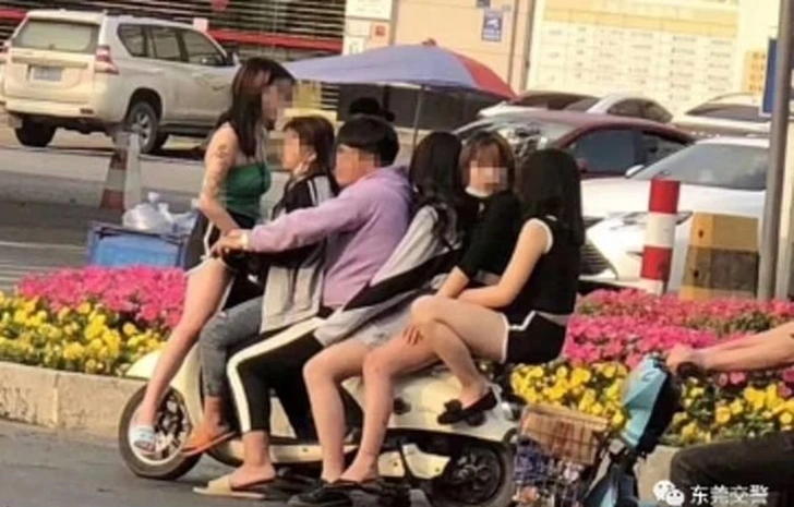 99AD724460126389160F77