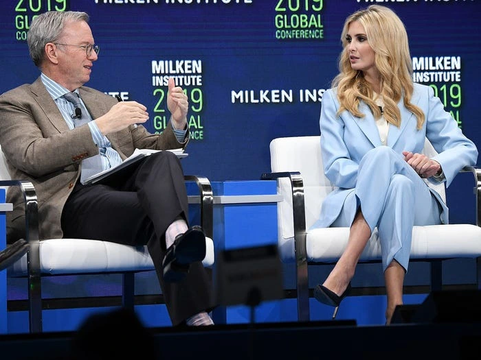 99B8D0345DB4DA3E2682F4