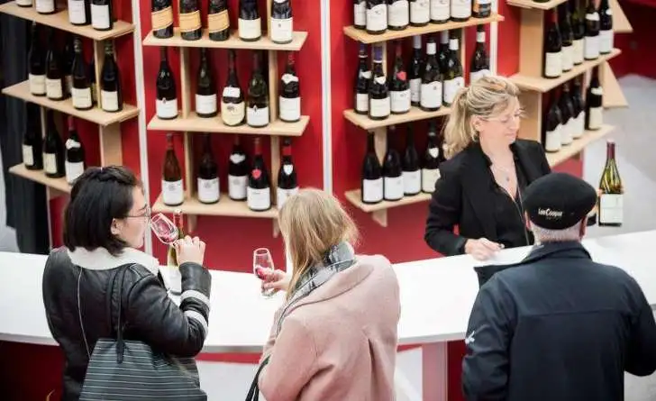 99DAEC4F5D0DBC1211C7C4