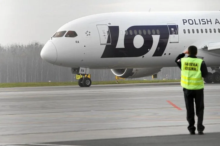 992E614F5D6B50052B0DDC