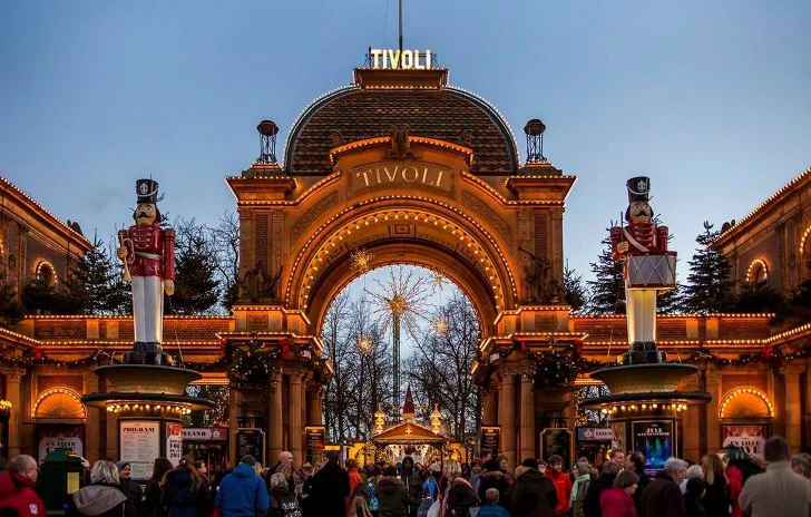 9942D03A5D85DD84102DF6