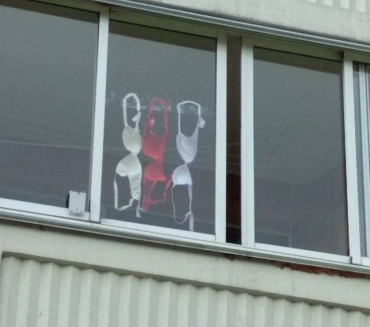 992DD2405F56FFB42D5C77