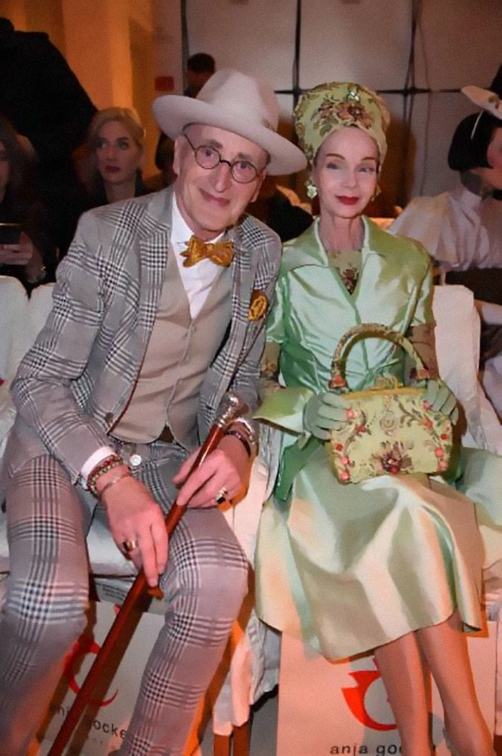 999F1C435F573C13182248