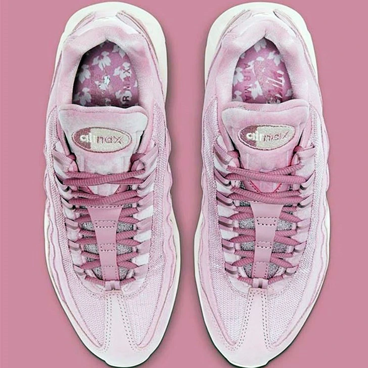 99048B3C5FF7D04B0895B3