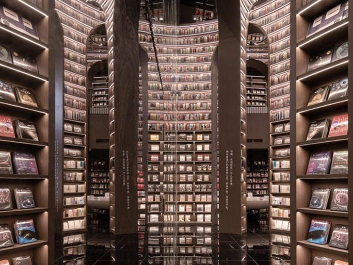 9954FD3A5FB7CB6E1EF813