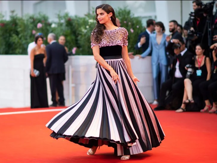 9928B24D5D77A663111855