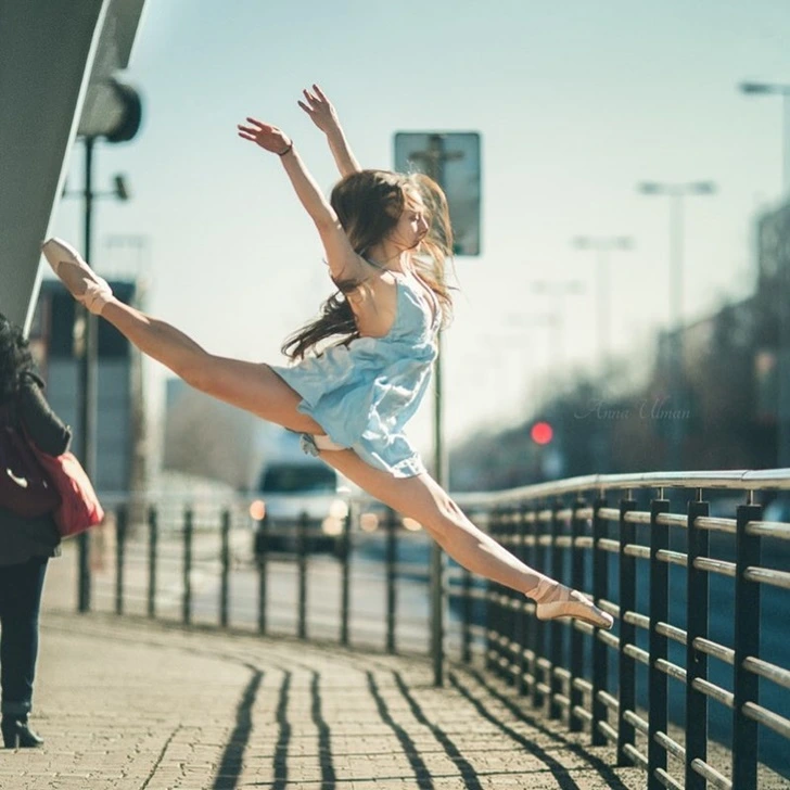 99321B3C5F52F61E21A6B9