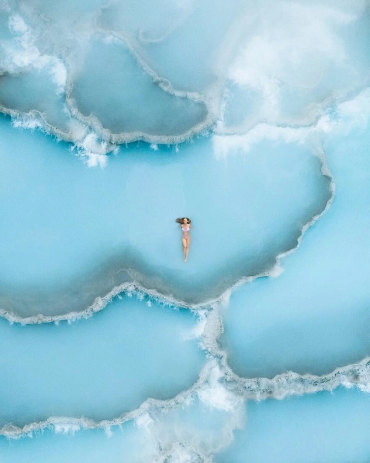 993CE1445FB09CBD17F5C2