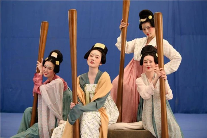 990B2F425F6563EC20CC5B