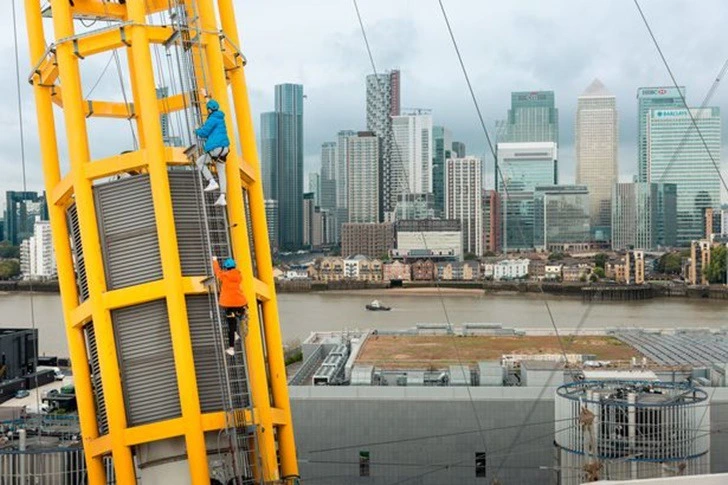 99CE78445F5C7B0E0F6DF2