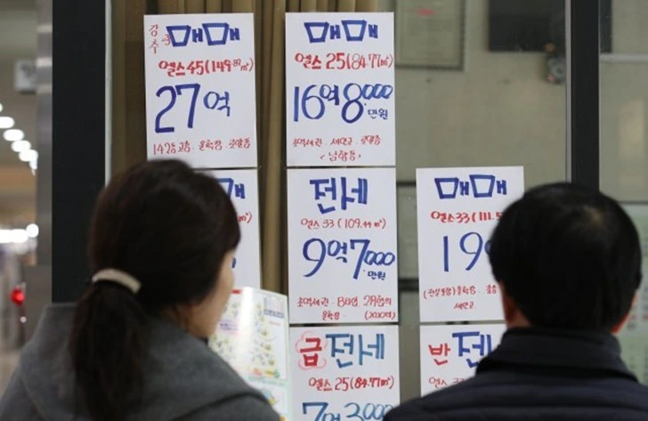 990BD04C5FD95E950B5792