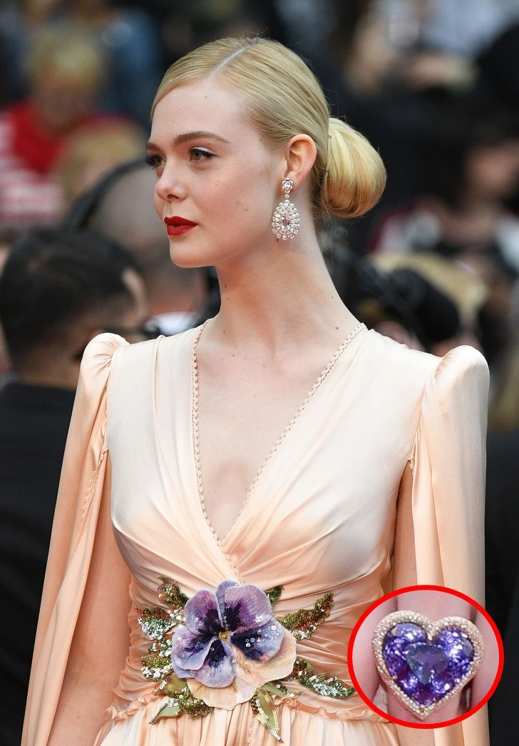 99225F4E5CE2AC9E0B6DA7