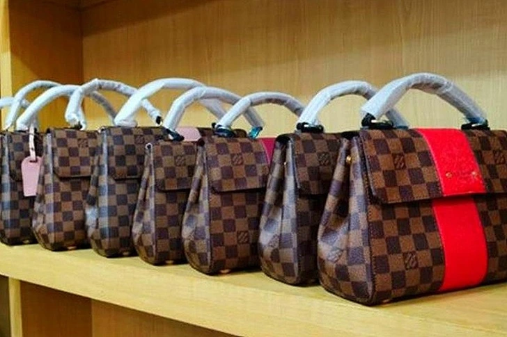 999B8C415FEE82290BB1BB