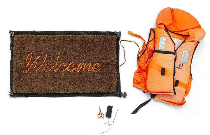 9989CC3C5DABD92B2242AD